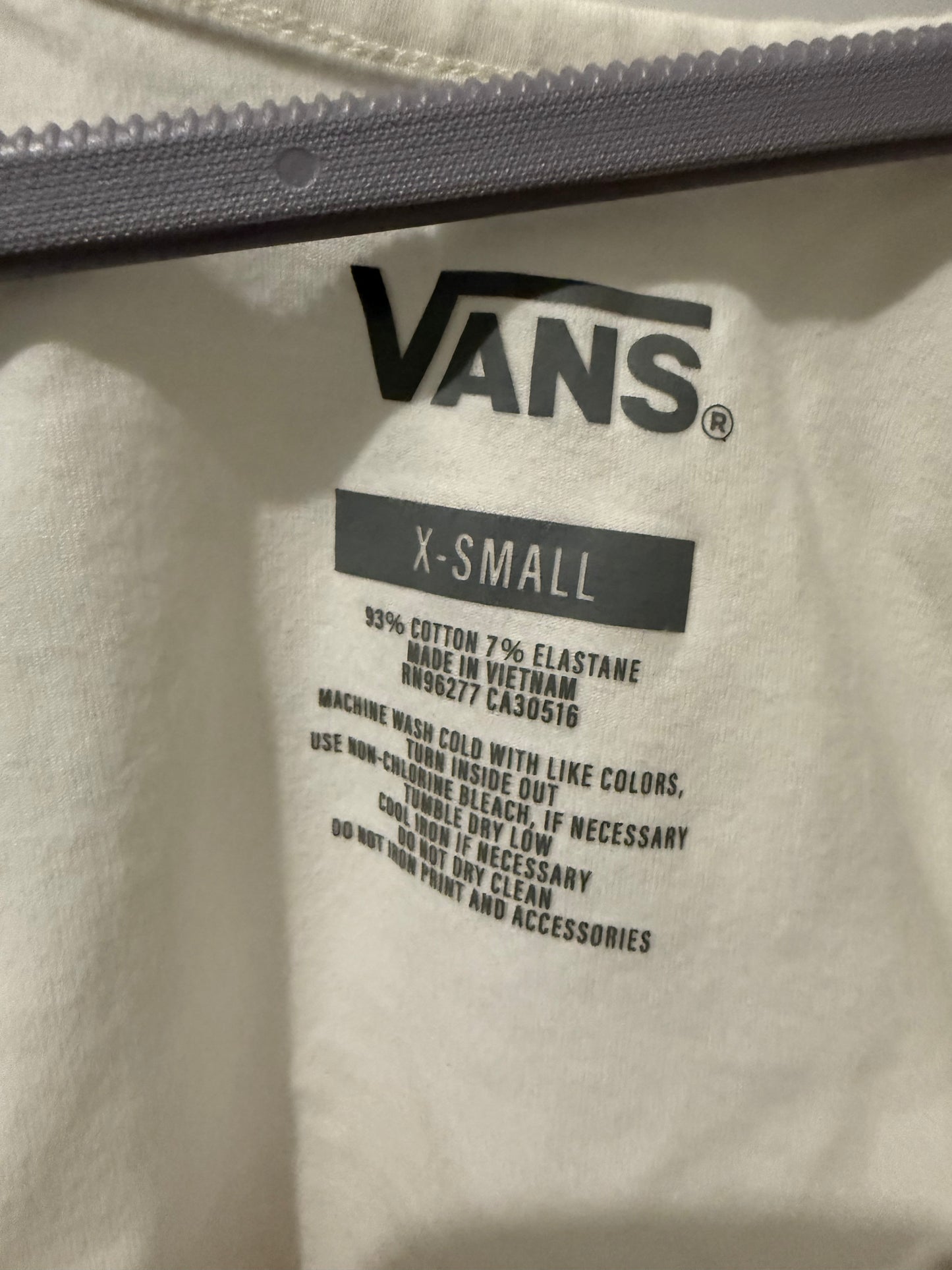 Vans halter tank